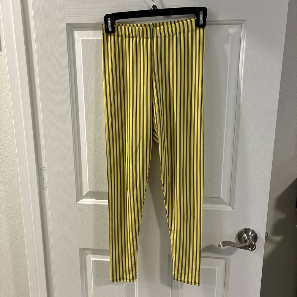 Sixth Doctor leggings from RedBubble